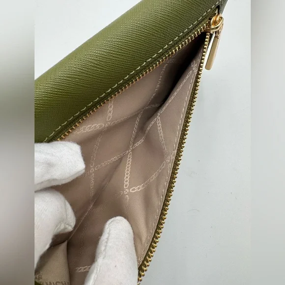 Michael Kors Jet Set Large Saffiano Leather Snap-Front Wallet - Picture 7 of 8